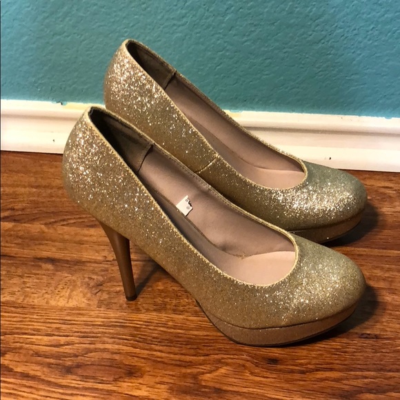 High heels - Picture 2 of 3